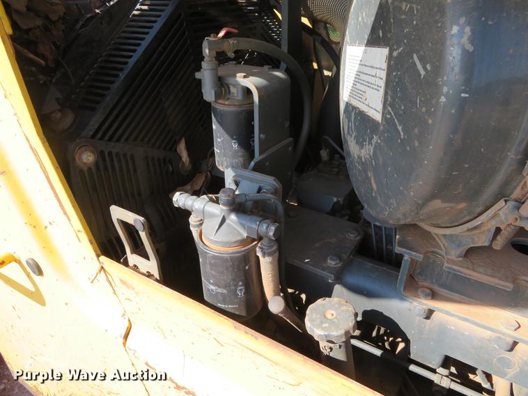 image for item DE6409 1998 Komatsu D65EX-12 dozer