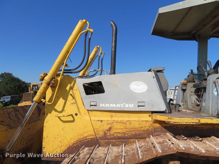 image for item DE6409 1998 Komatsu D65EX-12 dozer