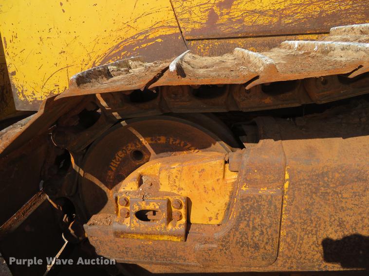 image for item DE6409 1998 Komatsu D65EX-12 dozer