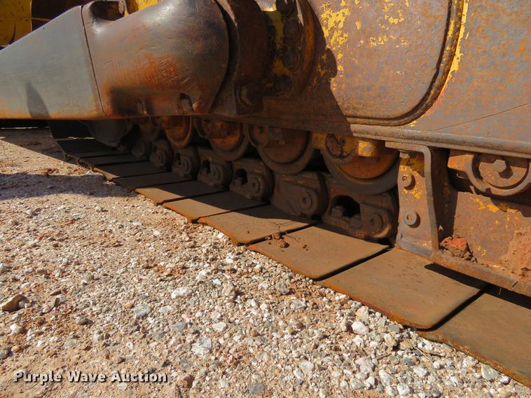 image for item DE6409 1998 Komatsu D65EX-12 dozer