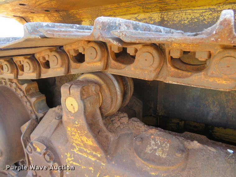 image for item DE6409 1998 Komatsu D65EX-12 dozer