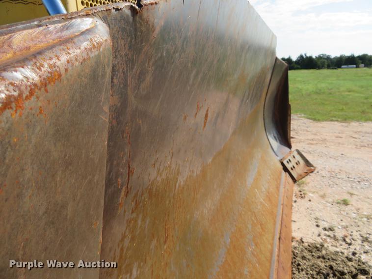 image for item DE6409 1998 Komatsu D65EX-12 dozer