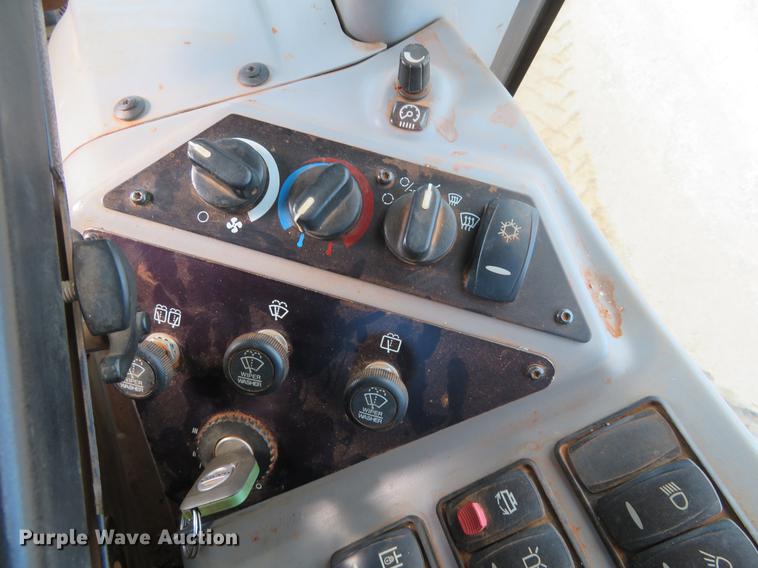 image for item DE6410 2014 Volvo G946B motor grader