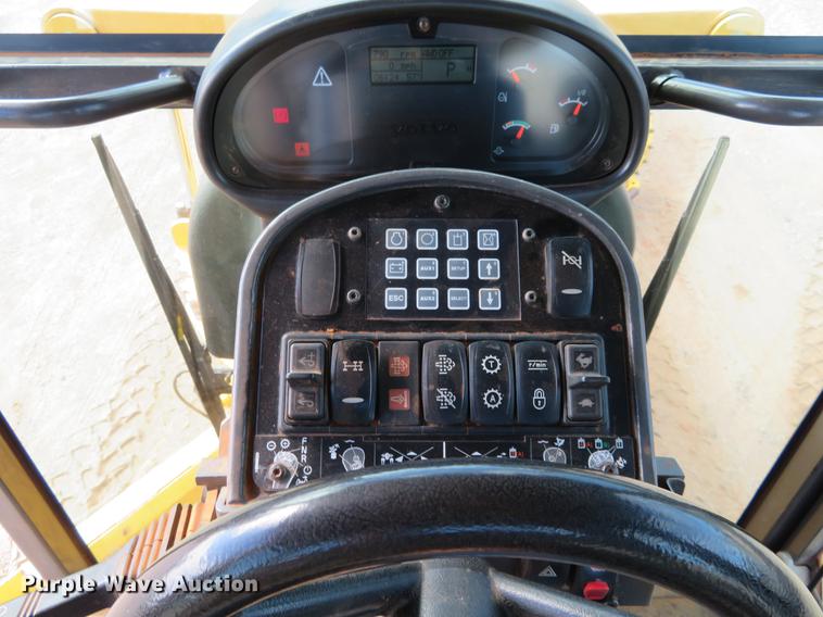 image for item DE6410 2014 Volvo G946B motor grader