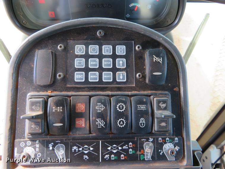 image for item DE6410 2014 Volvo G946B motor grader