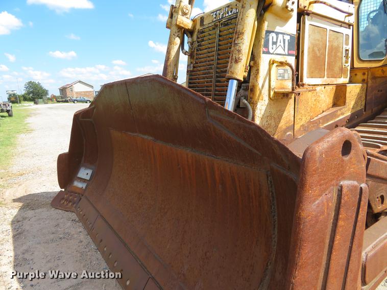 image for item DE6411 1995 Caterpillar D8N dozer