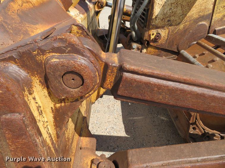 image for item DE6411 1995 Caterpillar D8N dozer