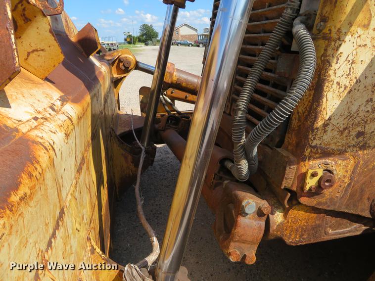 image for item DE6411 1995 Caterpillar D8N dozer