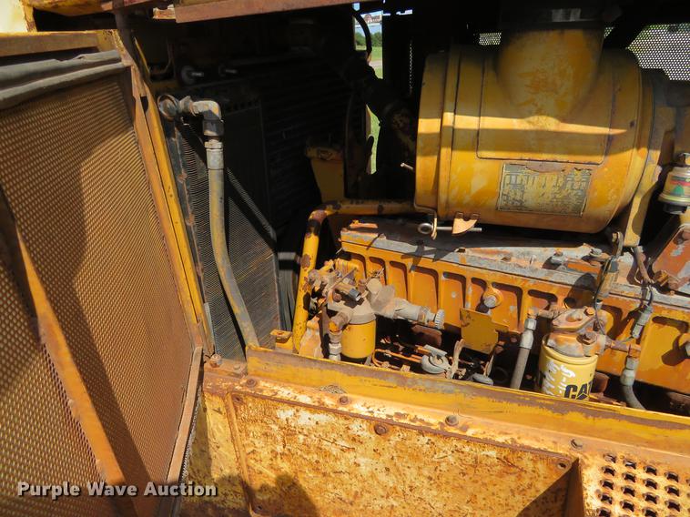 image for item DE6411 1995 Caterpillar D8N dozer