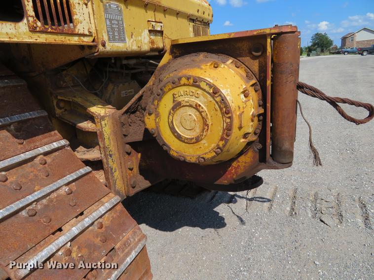 image for item DE6411 1995 Caterpillar D8N dozer