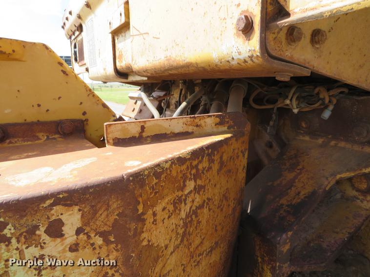image for item DE6411 1995 Caterpillar D8N dozer