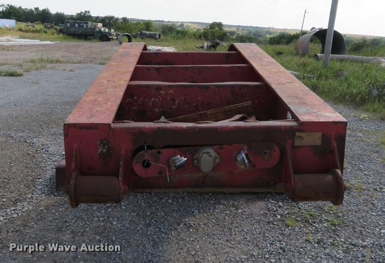 image for item DE6416 1994 Trail King TK88MDG low boy equipment trailer