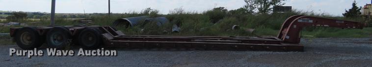 image for item DE6416 1994 Trail King TK88MDG low boy equipment trailer