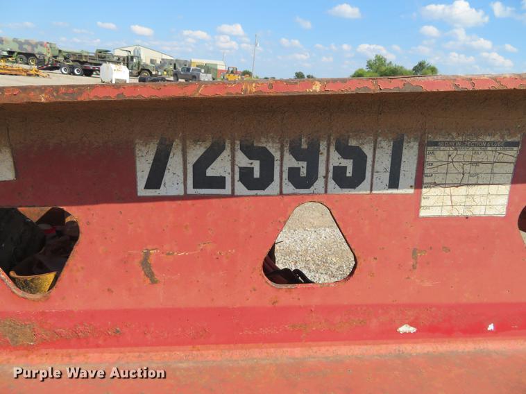 image for item DE6416 1994 Trail King TK88MDG low boy equipment trailer