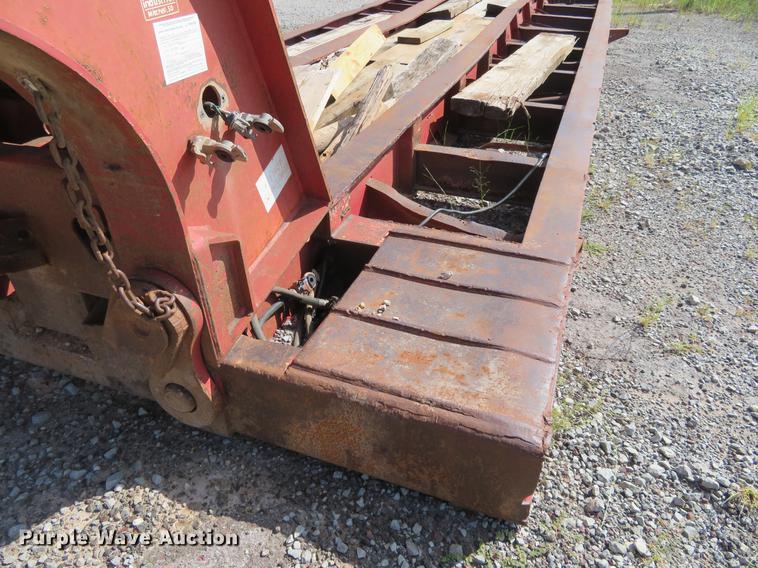 image for item DE6416 1994 Trail King TK88MDG low boy equipment trailer