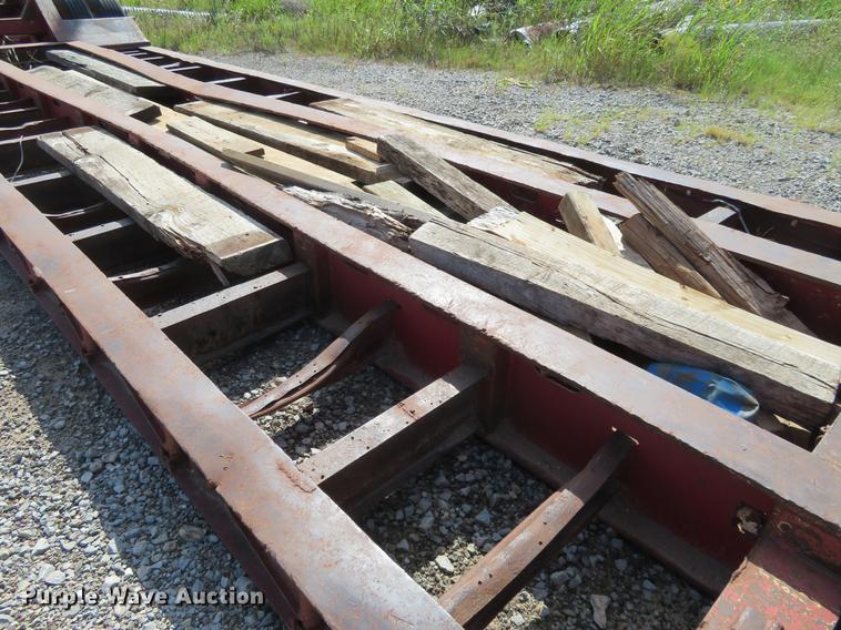 image for item DE6416 1994 Trail King TK88MDG low boy equipment trailer