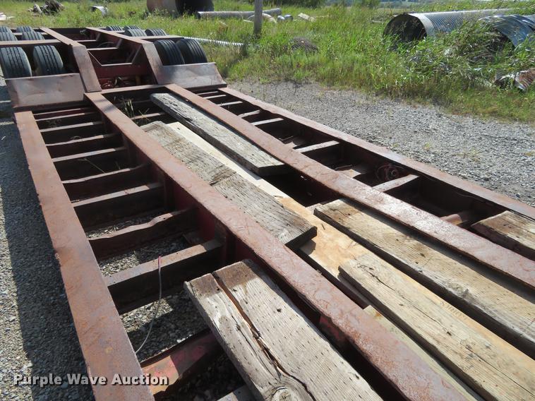 image for item DE6416 1994 Trail King TK88MDG low boy equipment trailer