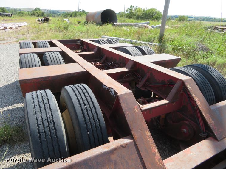 image for item DE6416 1994 Trail King TK88MDG low boy equipment trailer