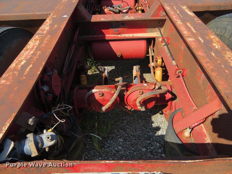 image for item DE6416 1994 Trail King TK88MDG low boy equipment trailer