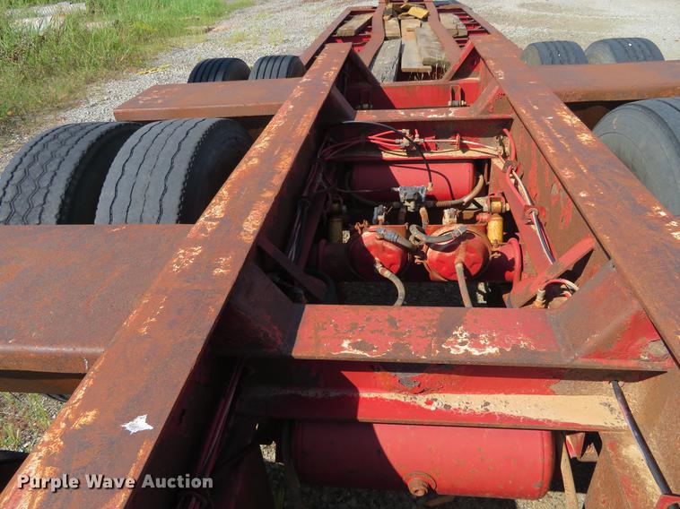 image for item DE6416 1994 Trail King TK88MDG low boy equipment trailer