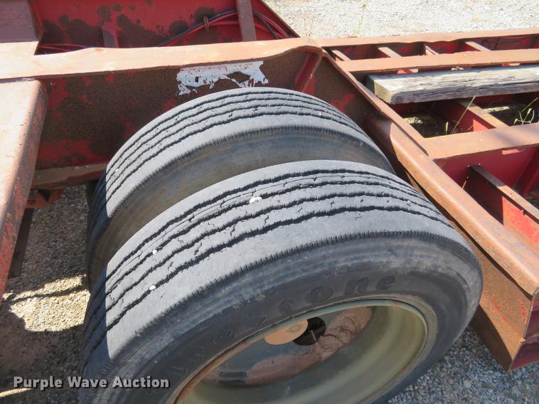 image for item DE6416 1994 Trail King TK88MDG low boy equipment trailer