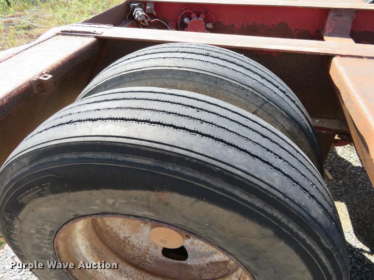 image for item DE6416 1994 Trail King TK88MDG low boy equipment trailer