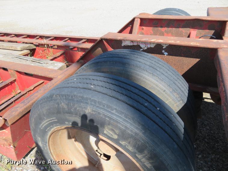 image for item DE6416 1994 Trail King TK88MDG low boy equipment trailer