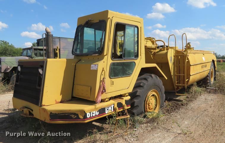 image for item DE6417 Caterpillar 615C water wagon