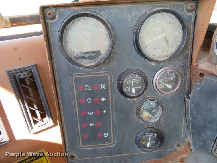 image for item DE6417 Caterpillar 615C water wagon