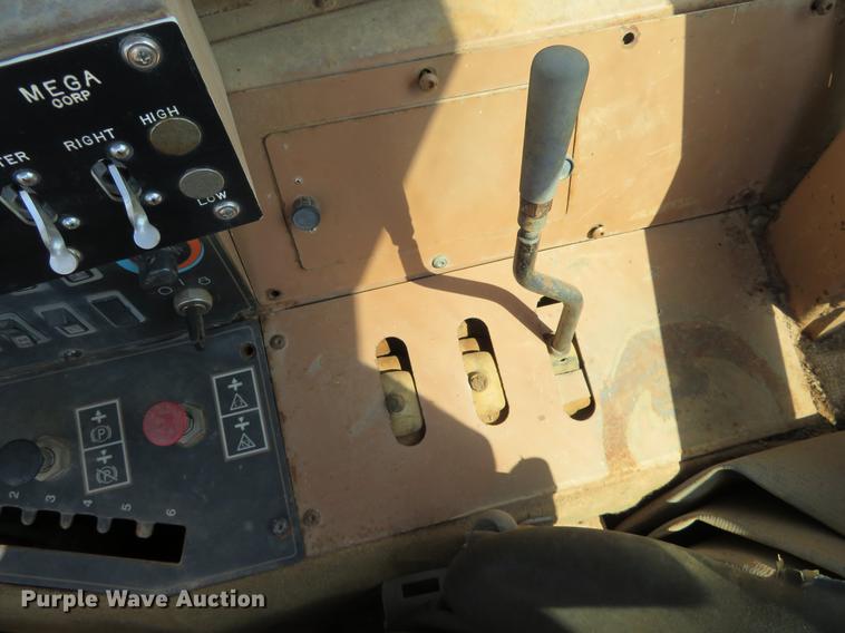 image for item DE6417 Caterpillar 615C water wagon