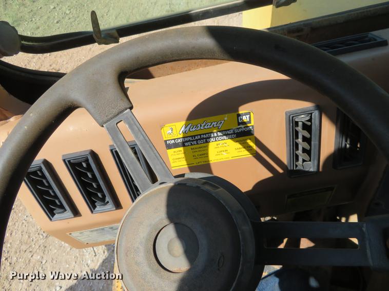 image for item DE6417 Caterpillar 615C water wagon