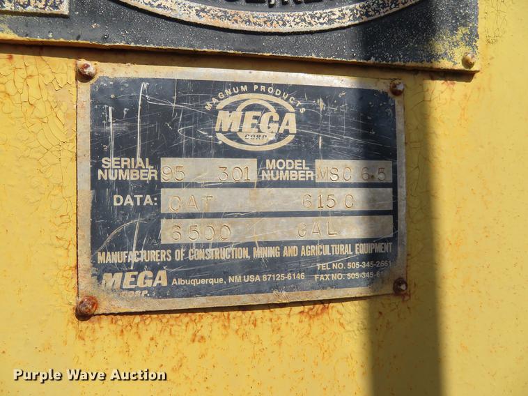 image for item DE6417 Caterpillar 615C water wagon