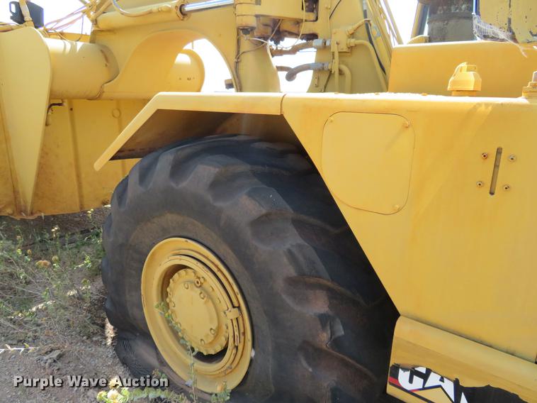 image for item DE6417 Caterpillar 615C water wagon