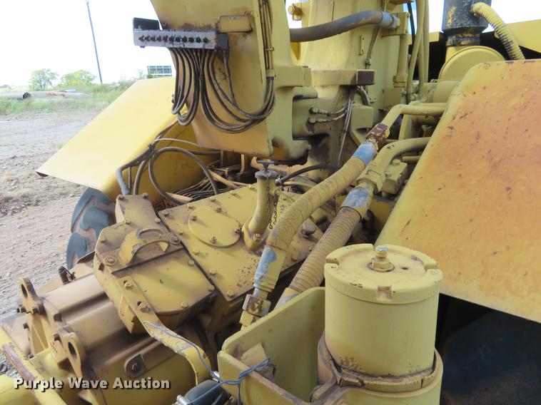 image for item DE6417 Caterpillar 615C water wagon