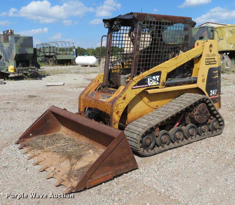 image for item DE6419 2004 Caterpillar 247 skid steer