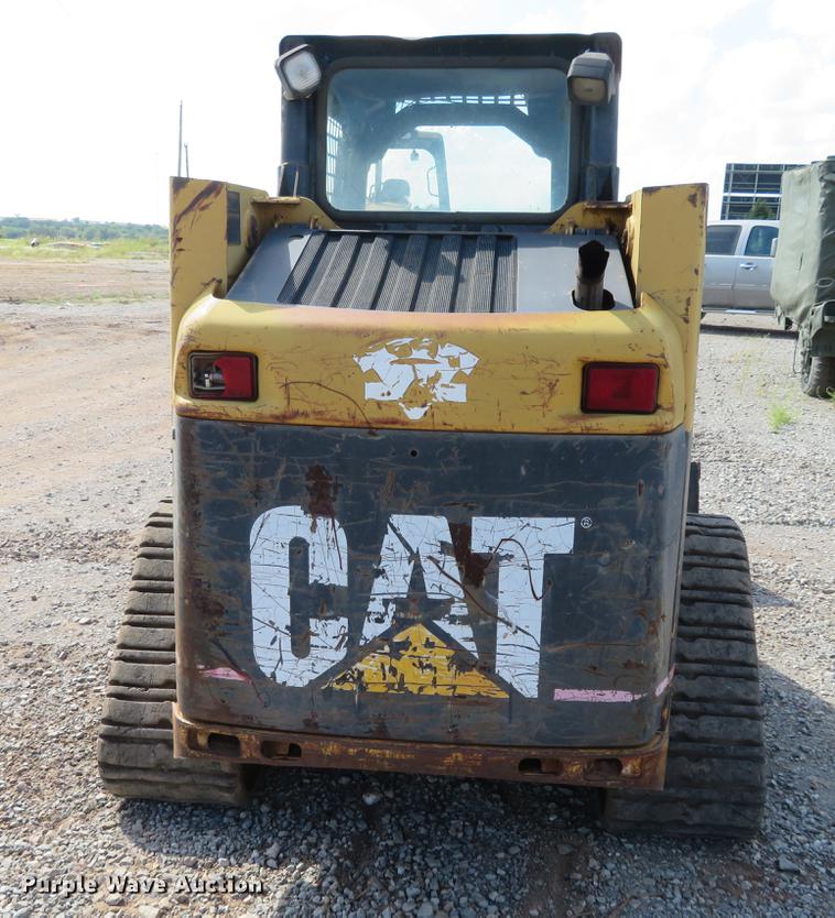 image for item DE6419 2004 Caterpillar 247 skid steer