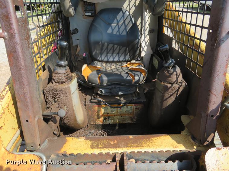 image for item DE6419 2004 Caterpillar 247 skid steer