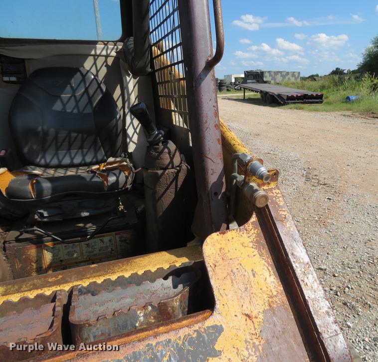 image for item DE6419 2004 Caterpillar 247 skid steer