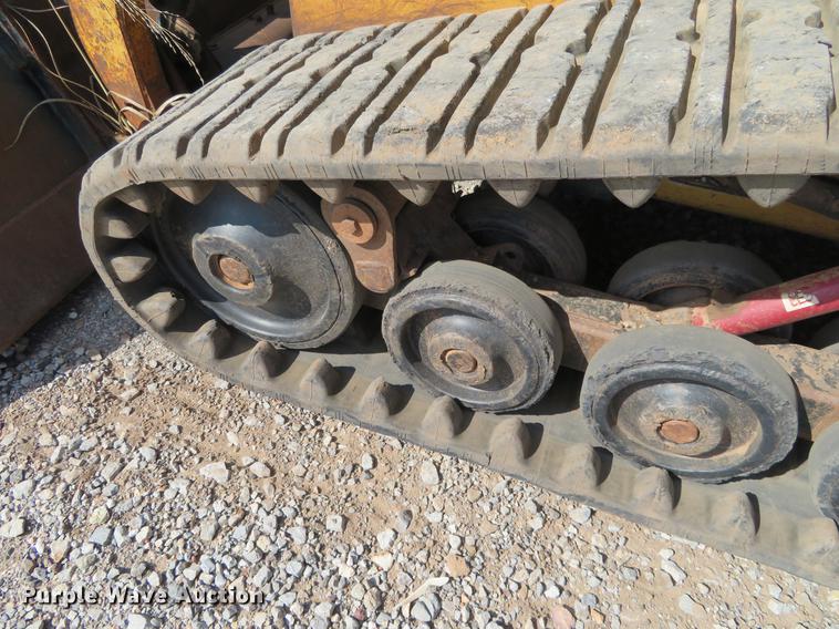 image for item DE6419 2004 Caterpillar 247 skid steer