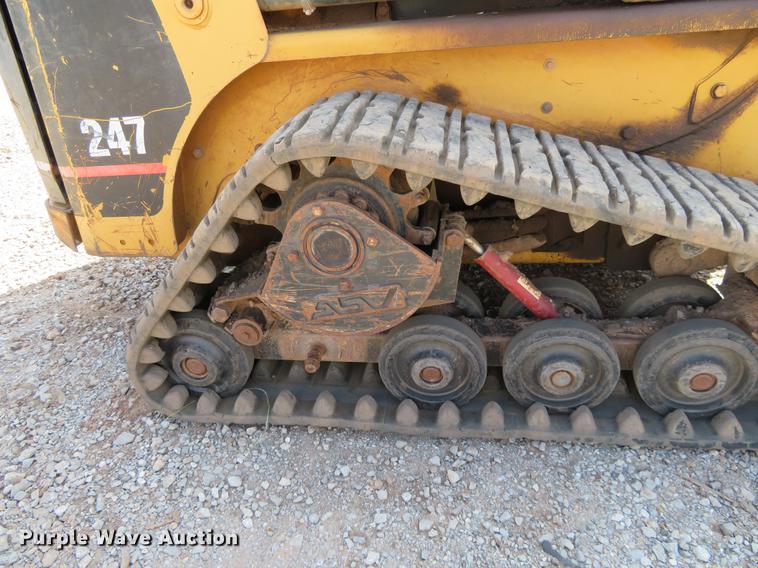 image for item DE6419 2004 Caterpillar 247 skid steer
