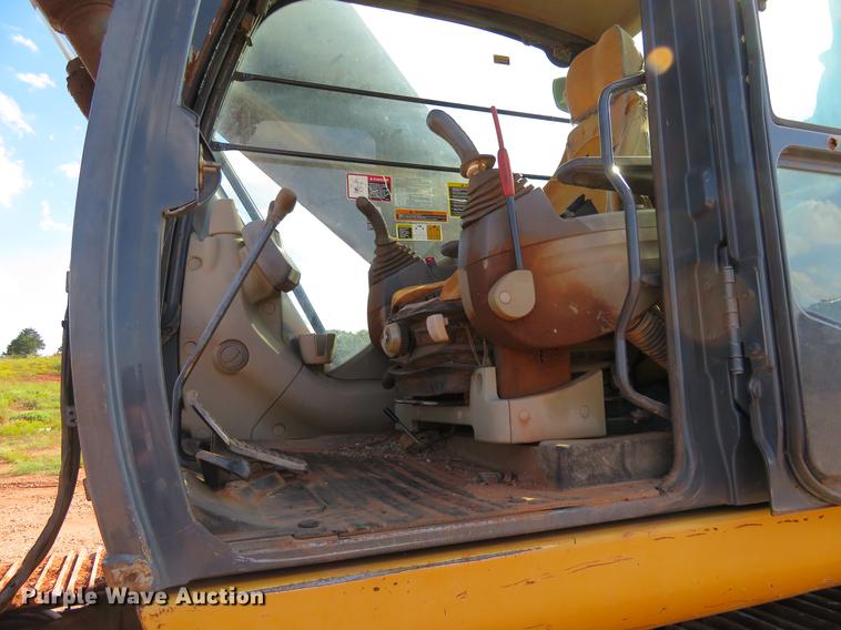 image for item DE6421 2007 John Deere 350D LC excavator