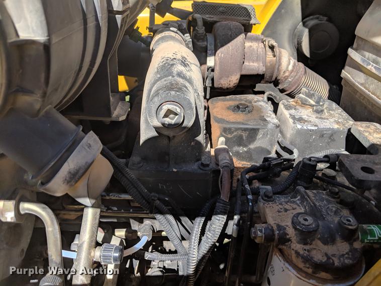 image for item DF1255 2007 Komatsu WB146-5 backhoe