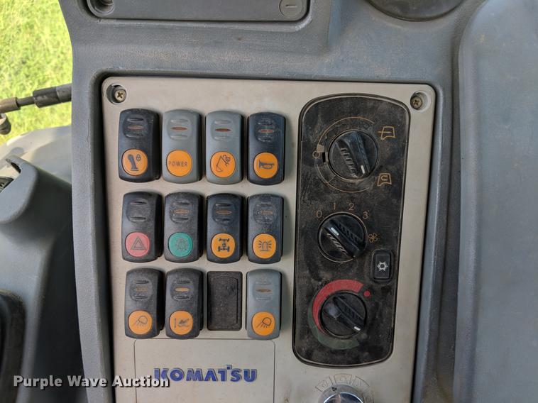 image for item DF1255 2007 Komatsu WB146-5 backhoe