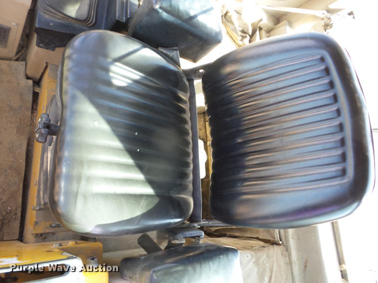 image for item DF1258 1994 John Deere 650G TC dozer