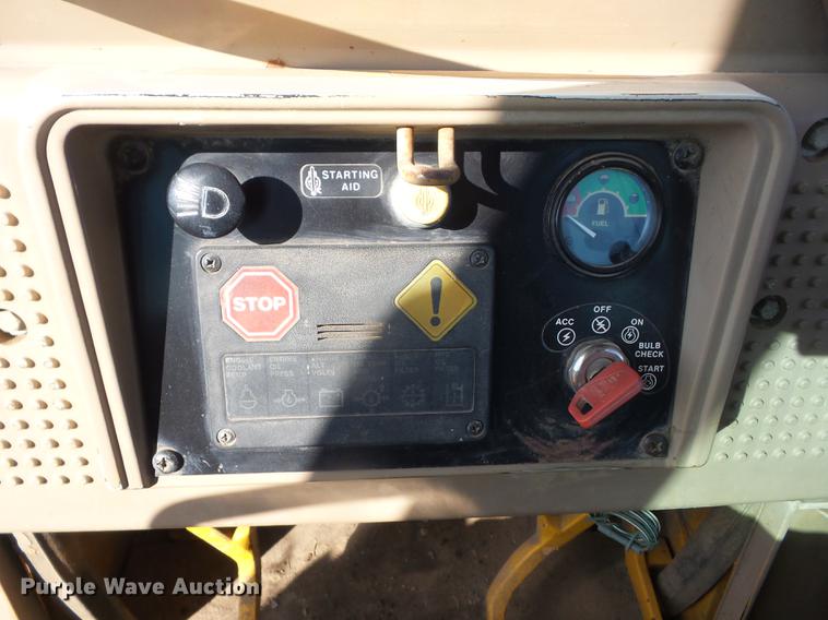 image for item DF1258 1994 John Deere 650G TC dozer