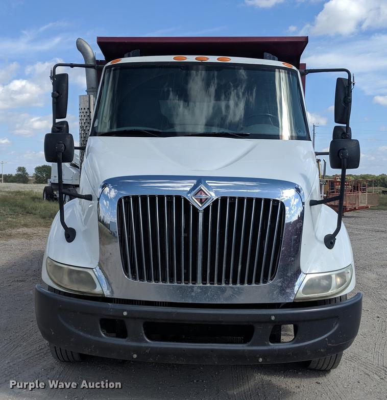 image for item DF1262 2006 International 8600 dump truck