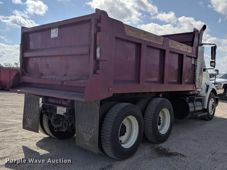 image for item DF1262 2006 International 8600 dump truck