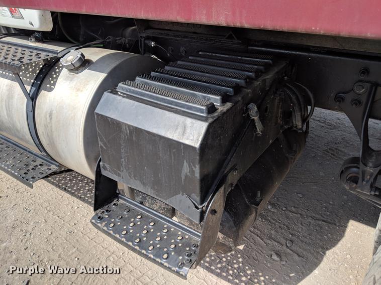 image for item DF1262 2006 International 8600 dump truck