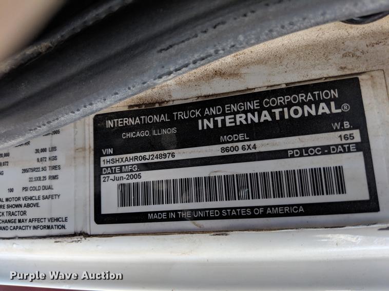 image for item DF1262 2006 International 8600 dump truck