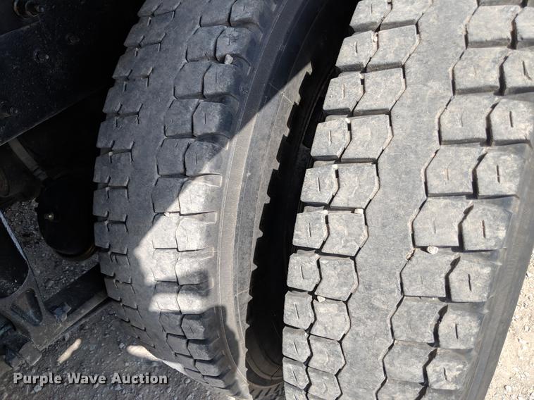 image for item DF1262 2006 International 8600 dump truck